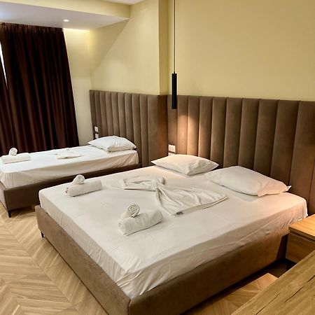 Karos Hotel Llaman Himare Luaran gambar