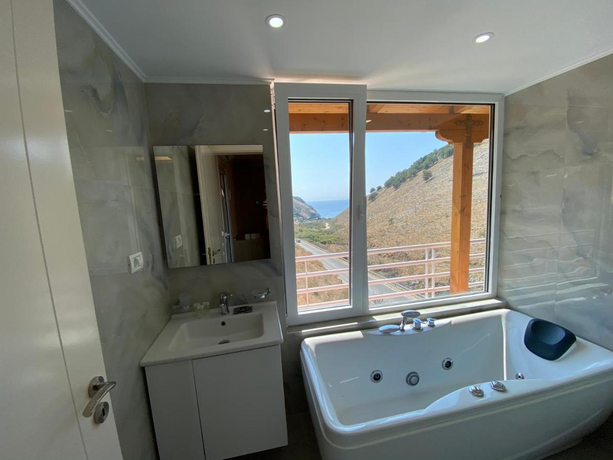 Karos Hotel Llaman Himare Luaran gambar