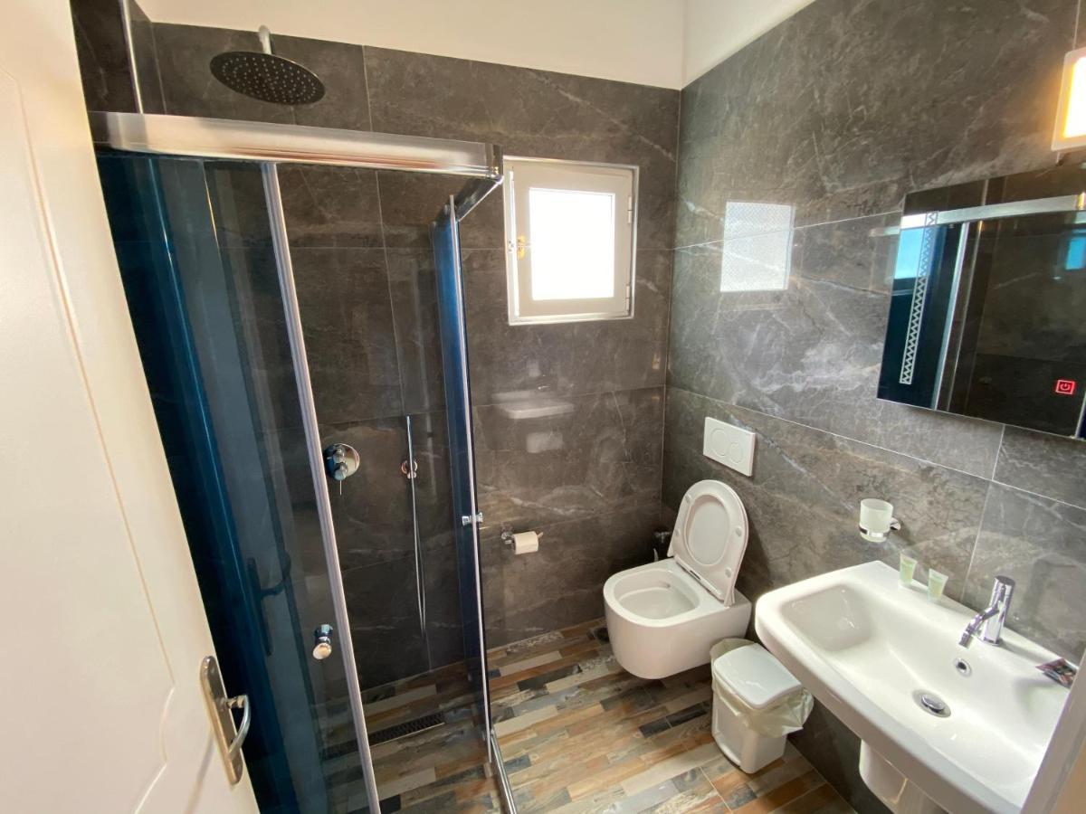 Karos Hotel Llaman Himare Luaran gambar