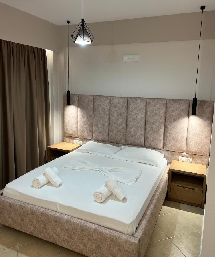 Karos Hotel Llaman Himare Luaran gambar