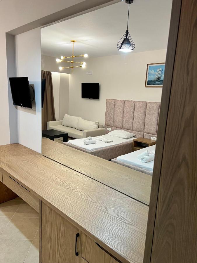 Karos Hotel Llaman Himare Luaran gambar