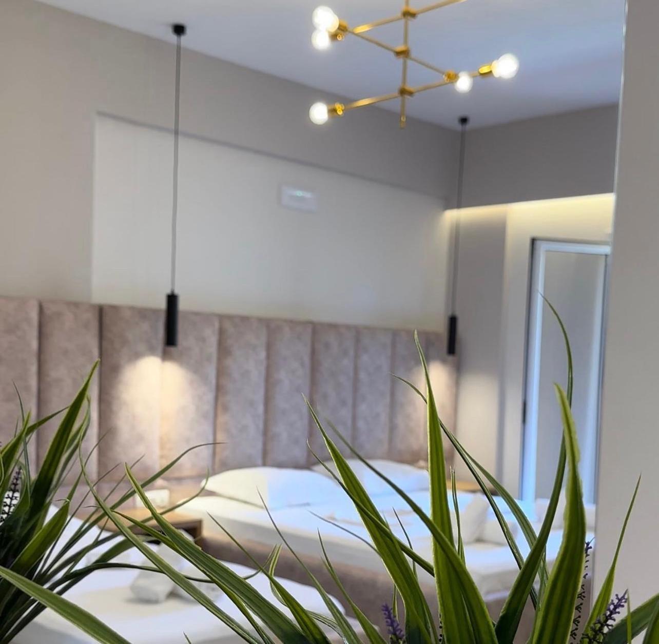 Karos Hotel Llaman Himare Luaran gambar
