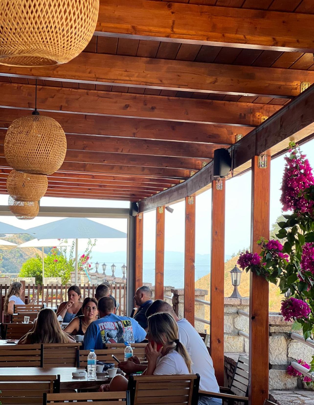 Karos Hotel Llaman Himare Luaran gambar